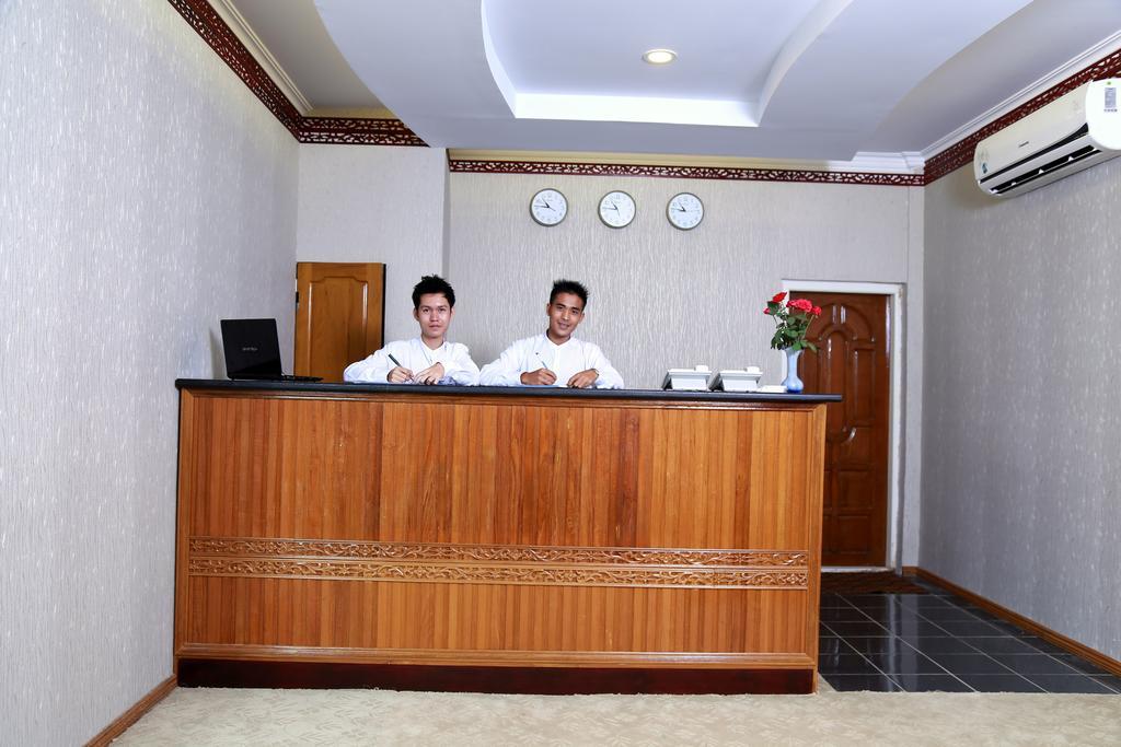 Kh Hotel , Kokkine Yangon Esterno foto